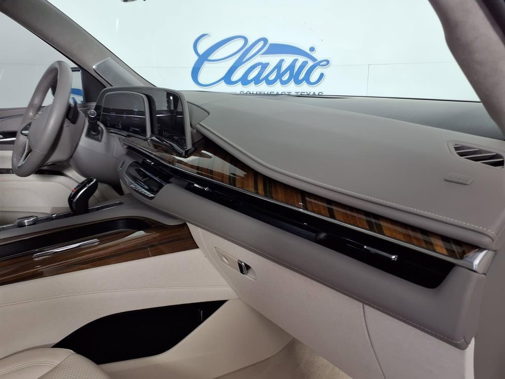 Used 2022 Crystal White Tricoat Cadillac Premium Luxury Platinum image 9