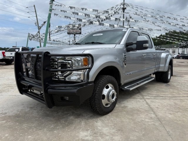 2022 Ford F-350 Lariat 4x4 Crew Cab 8' Box DRW's photo