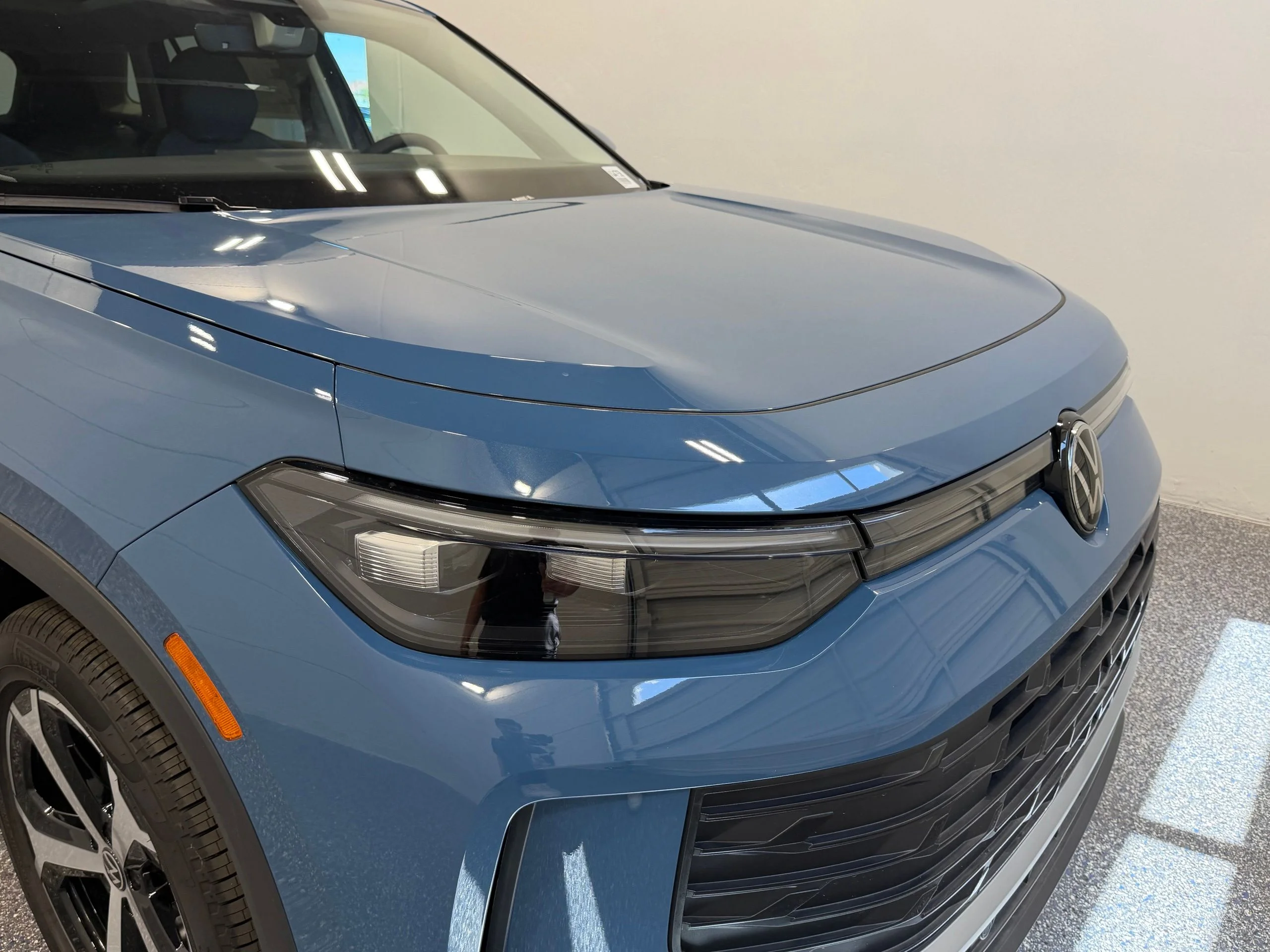 New 2026 Blue Volkswagen SE image 18