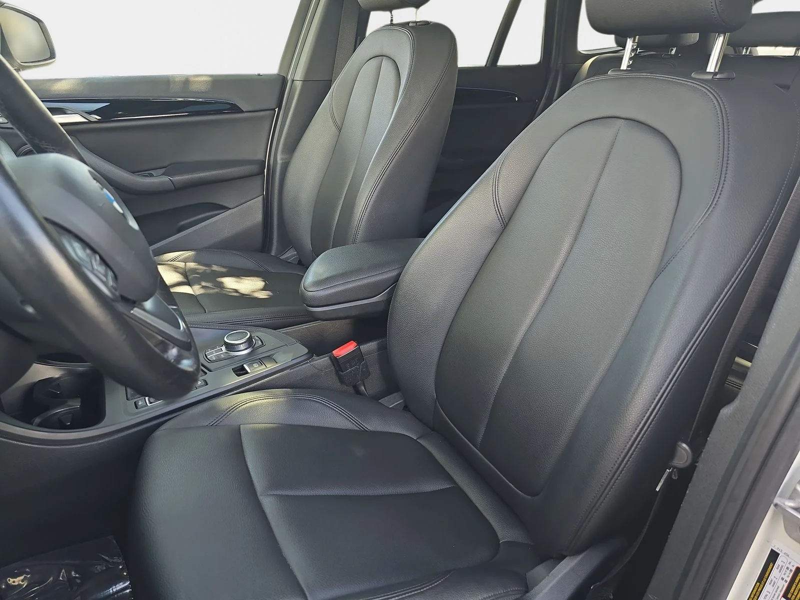 Used 2020 White BMW xDrive28i image 19