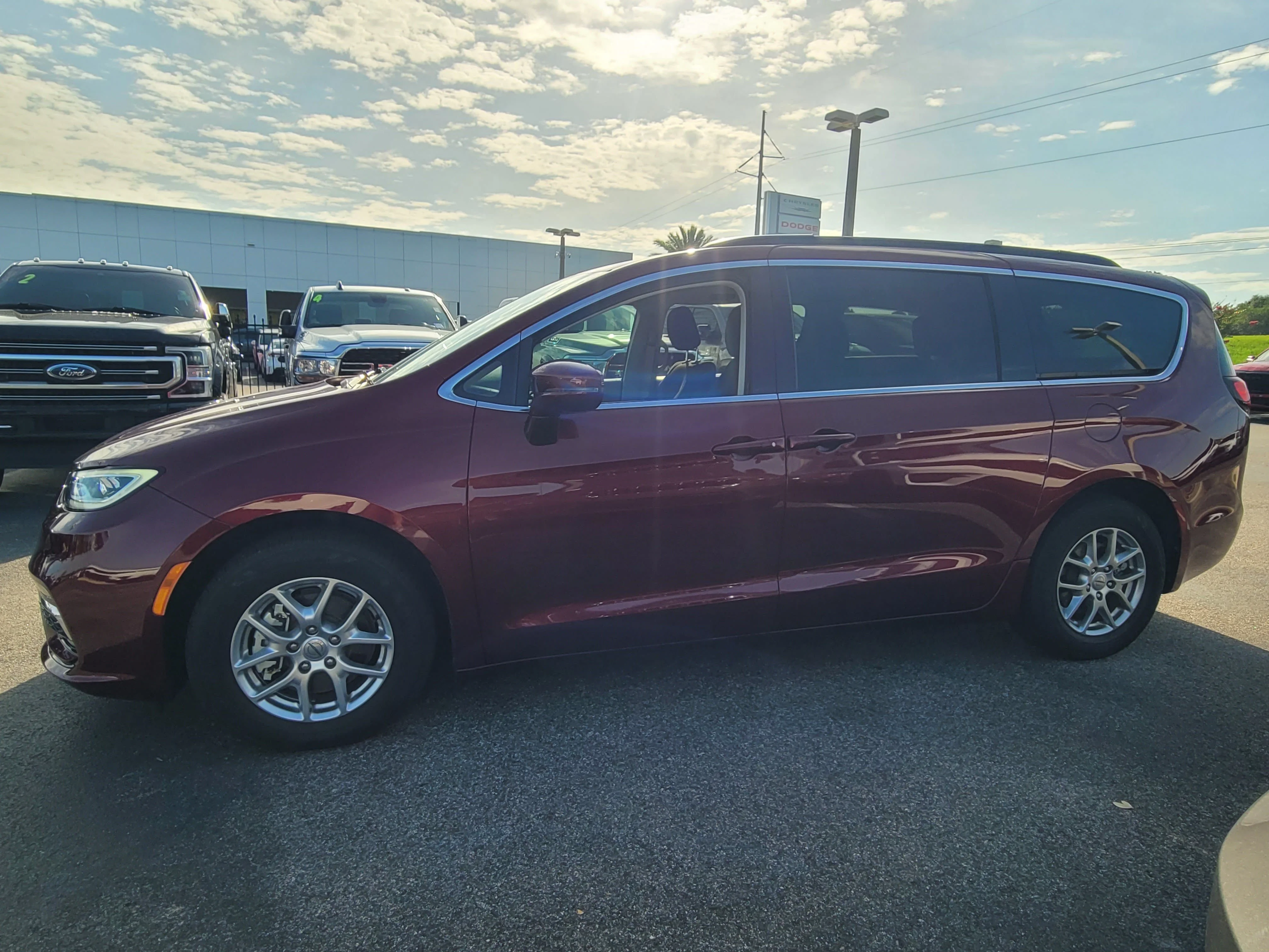 Used 2021 Velvet Red Pearlcoat Chrysler Touring image 7