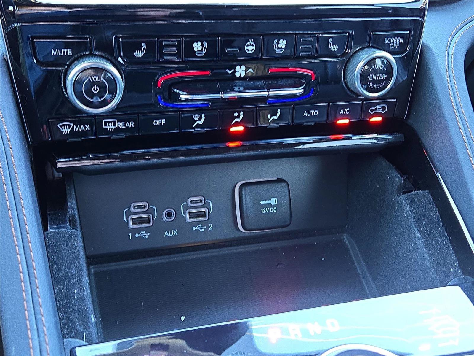 Used 2021 Silver Jeep Summit Reserve image 33