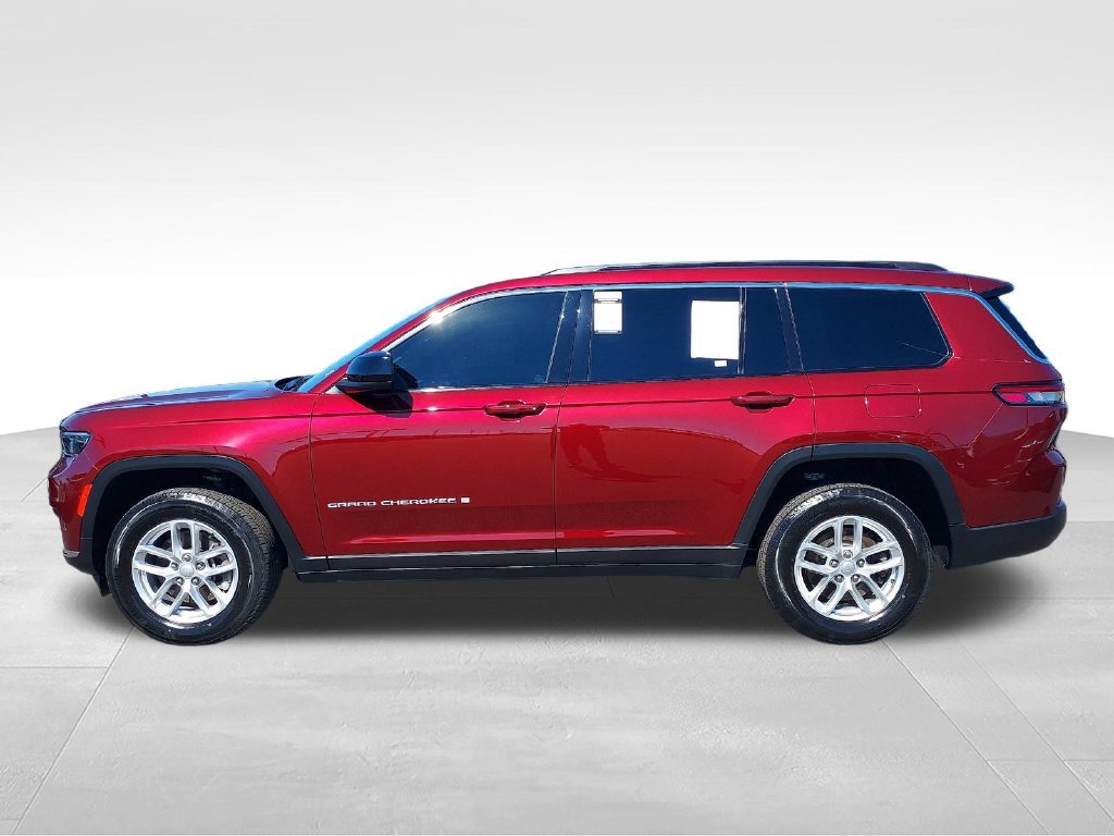 Used 2024 Red Jeep Laredo image 2