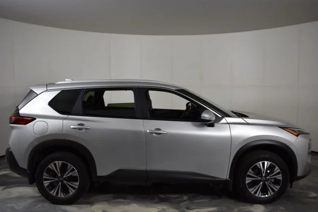 Used 2023 Silver Nissan SV image 10