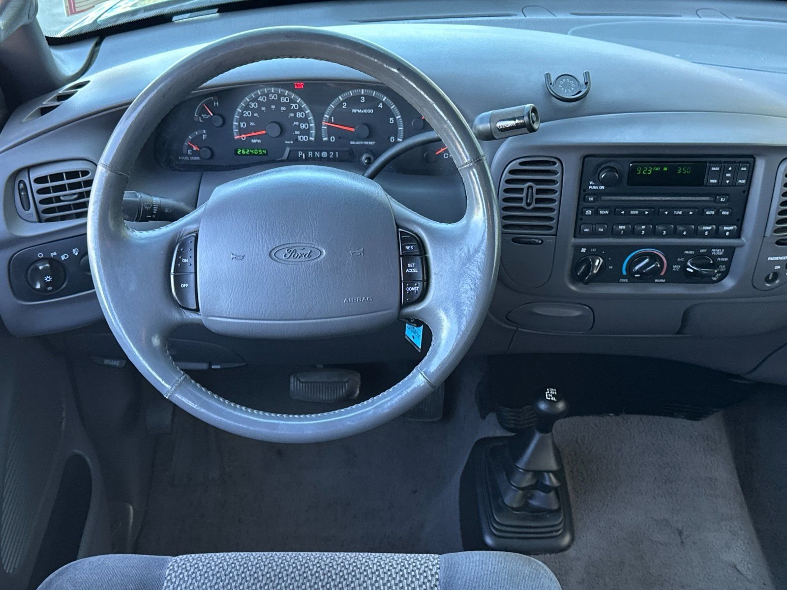 Used 2001 Island Blue Clearcoat Metallic Ford XLT image 13