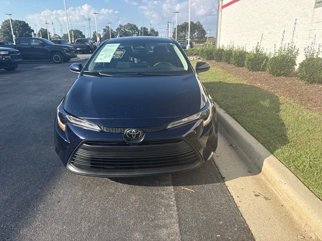 Used 2025  Toyota LE image 2