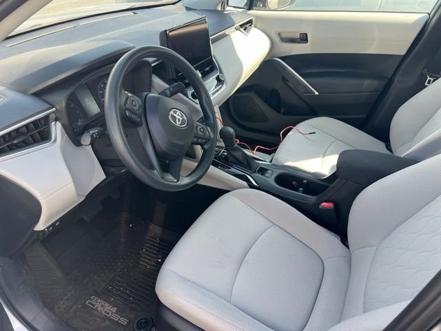 Used 2023 Silver Toyota L image 5