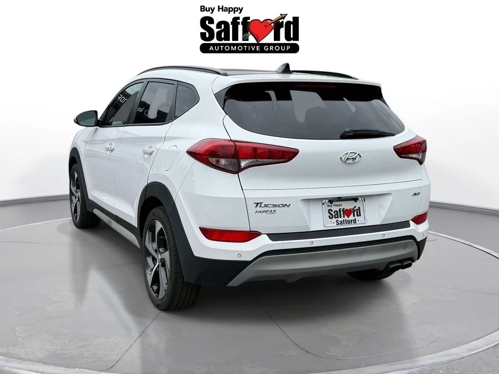 Used 2018 White Hyundai Value image 5