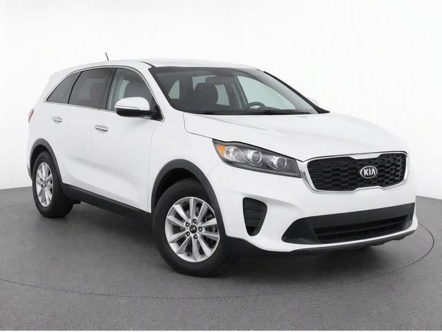 Used 2019 Snow White Pearl Kia L image 1