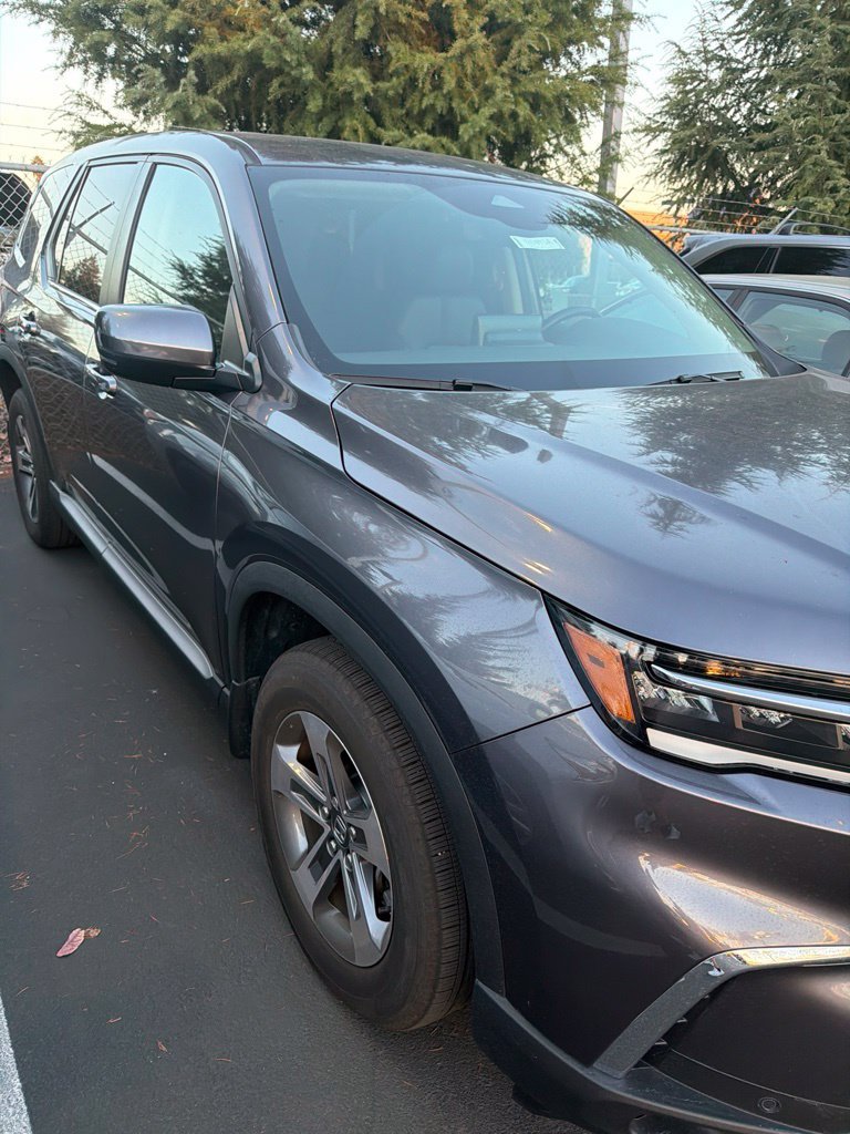 Certified Used 2025 Modern Steel Metallic Honda EX-L image 3
