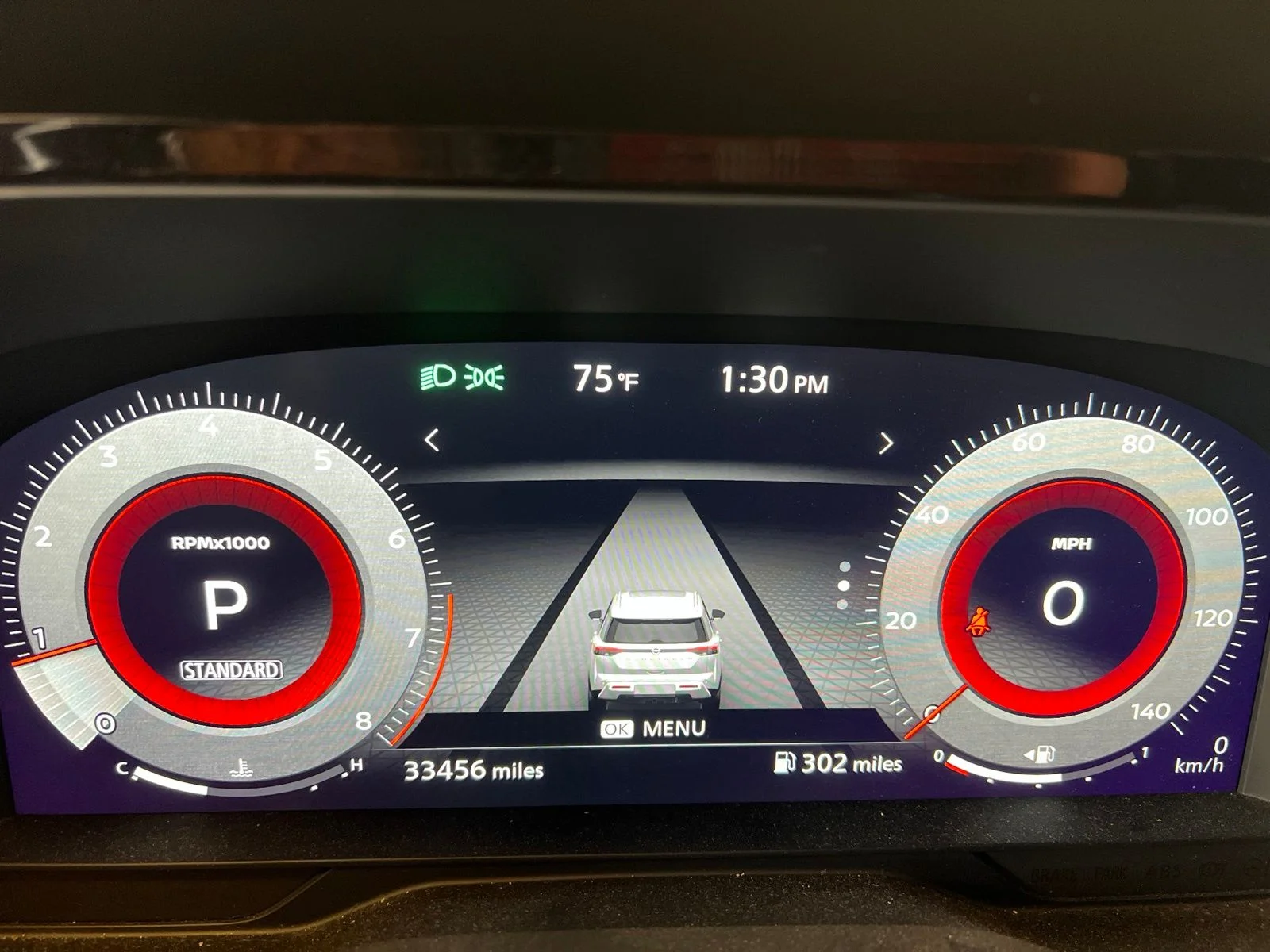 Used 2023 White Nissan Platinum image 5