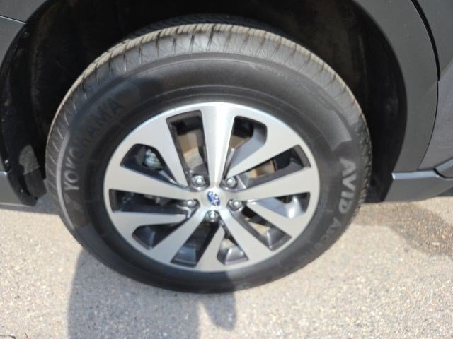 Used 2025 Magnetite Gray Metallic Subaru Premium image 20