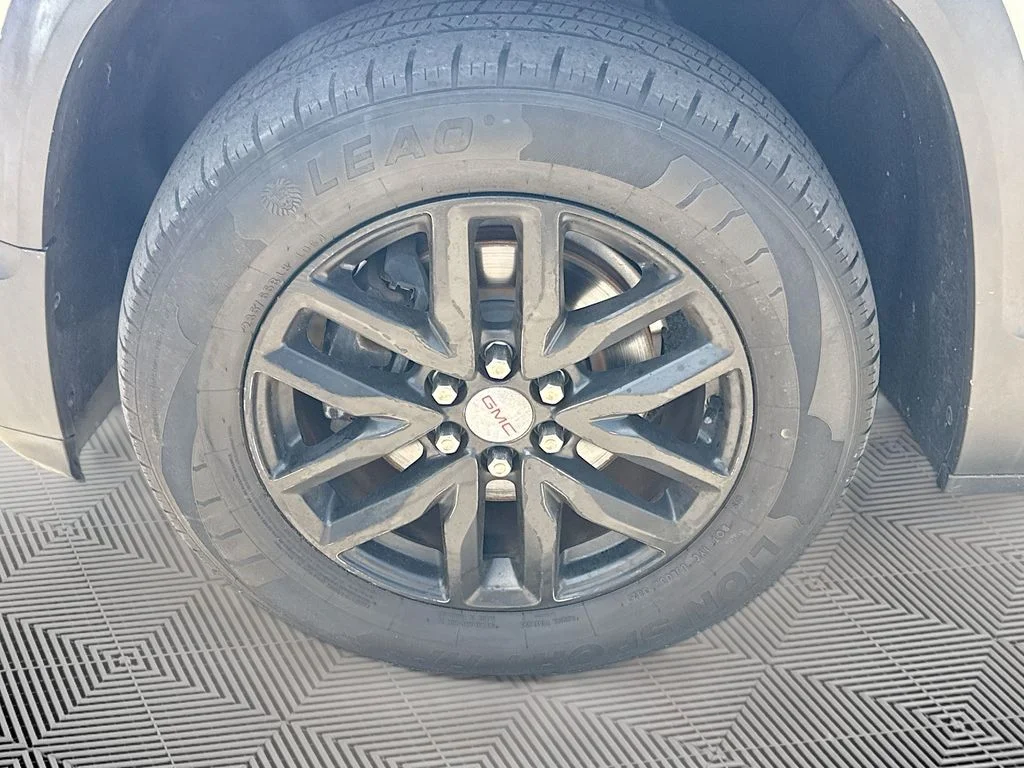 Used 2019 Silver GMC SLT-1 image 35