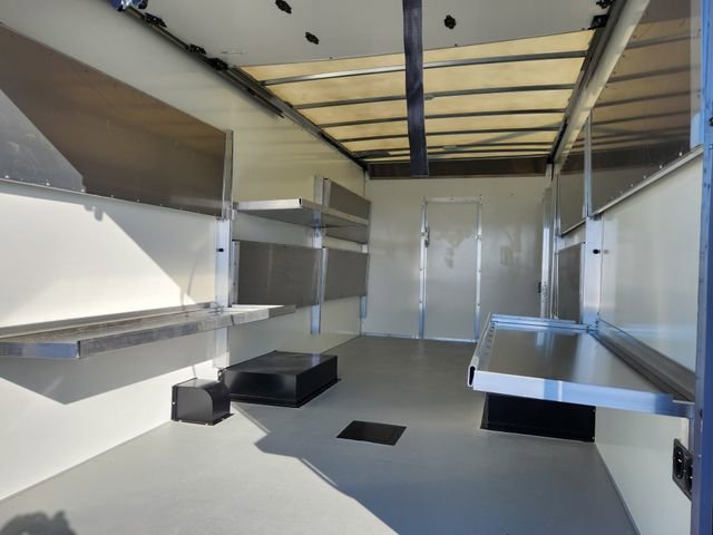 New 2026 Summit White Chevrolet 2WT image 21