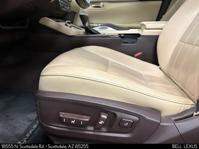 Used 2017 White Lexus 350 image 12