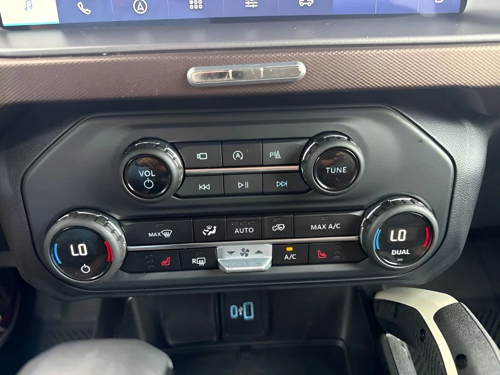 Used 2023 Black Ford Outer Banks image 11