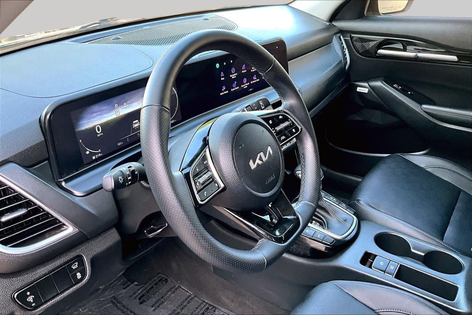 Used 2024 Gravity Gray Kia SX image 18