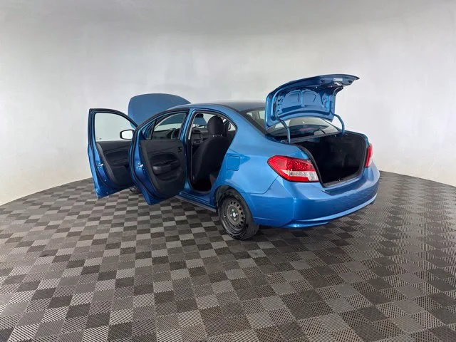 Used 2020  Mitsubishi ES image 19