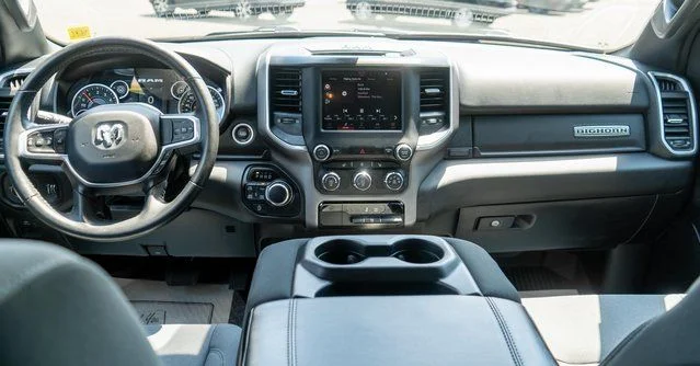 Used 2023 Silver Ram Big Horn/Lone Star image 14