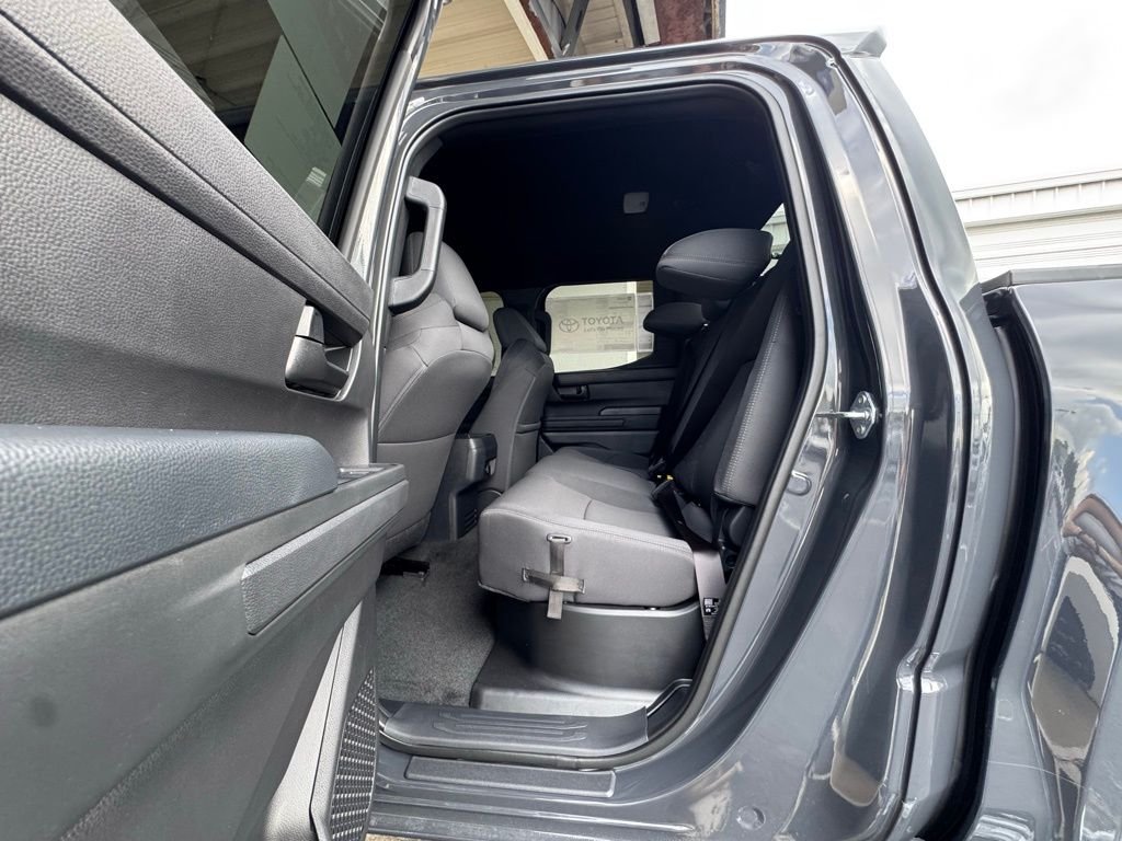 2025 Toyota Tacoma SR5 - Photo 13