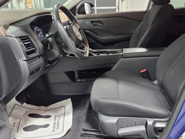Used 2023 Blue Nissan S image 5