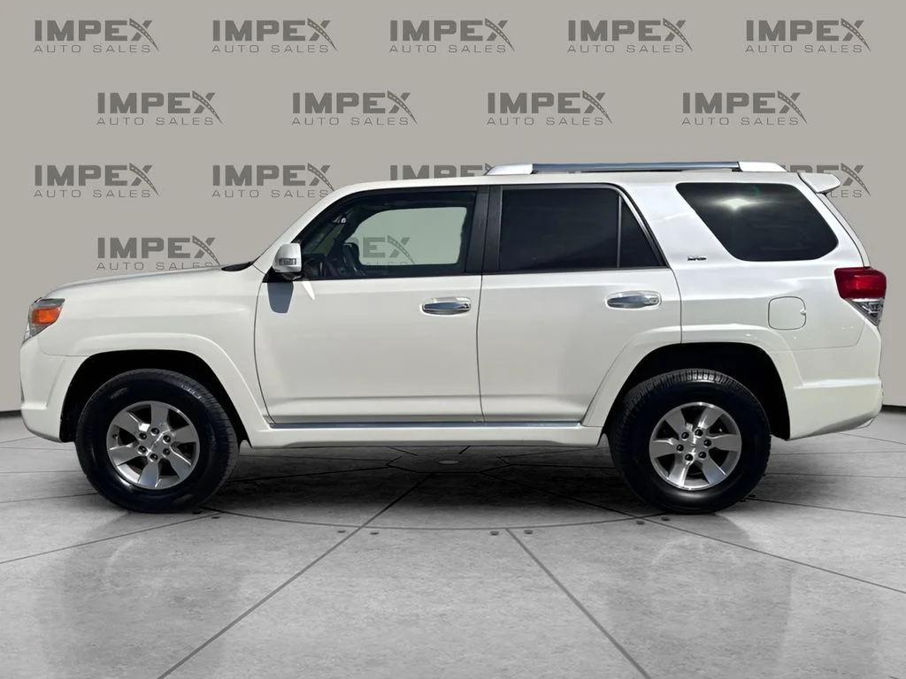 Used 2010 White Toyota SR5 image 2