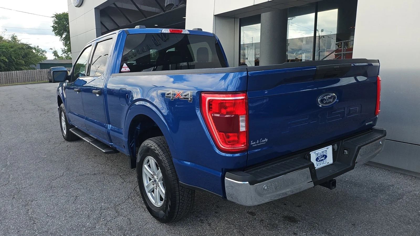 Used 2023 Blue Ford XLT image 3
