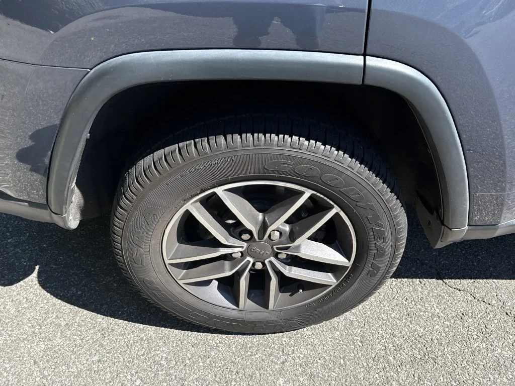 Used 2019 Blue Jeep Limited image 12