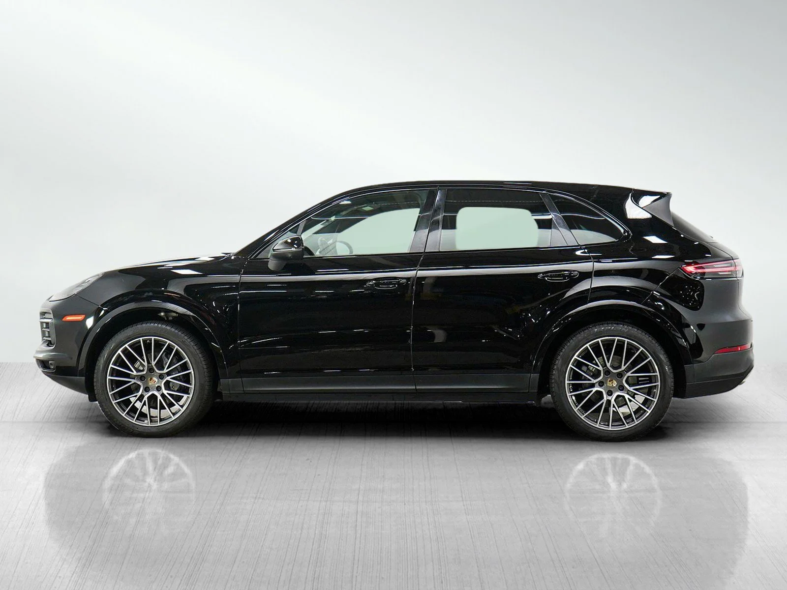 Used 2020 Porsche Cayenne Base with VIN WP1AA2AY1LDA06841 for sale in Wayzata, Minnesota