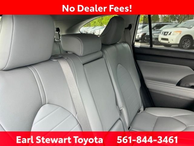 Certified Used 2025 Silver Toyota XLE image 40