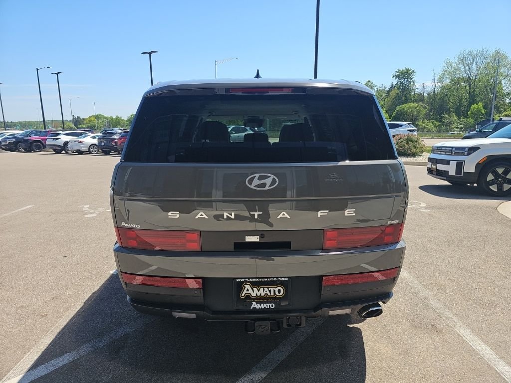 Certified Used 2025 Gray Hyundai SE image 4