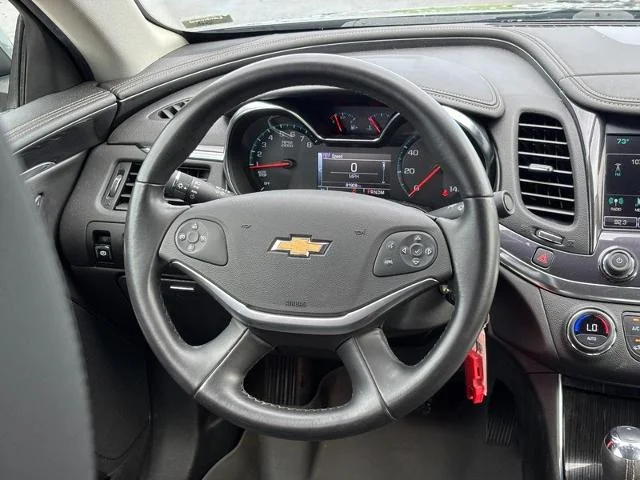 Used 2016 Heather Gray Metallic Chevrolet  image 12