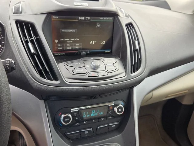 Used 2014 Blue Ford SE image 20