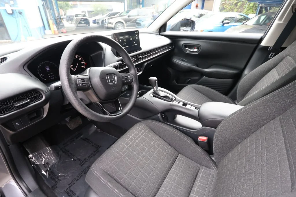 2026 Honda HR-V LX - Photo 18