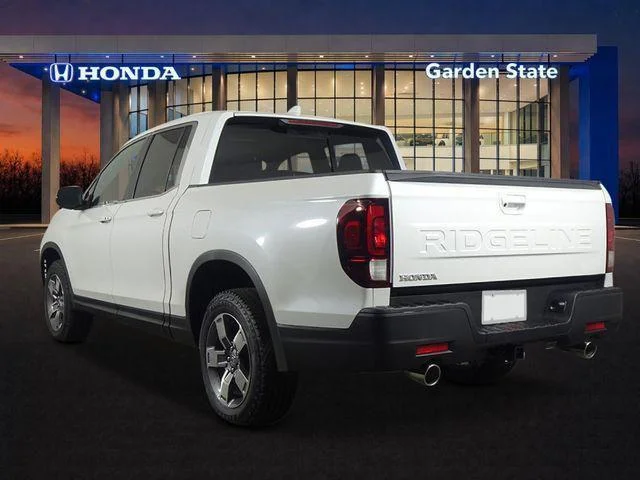 New 2026 White Honda RTL image 3