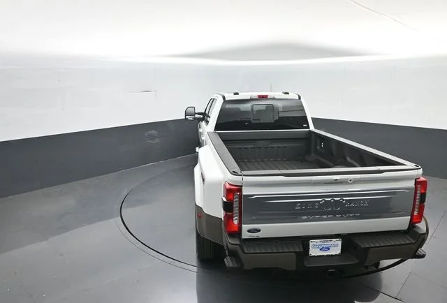 New 2026 Star White Metallic Tri-Coat Ford F-350® King Ranch® image 31