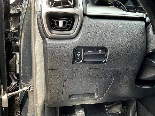 Certified Used 2022 Black Kia LX image 24