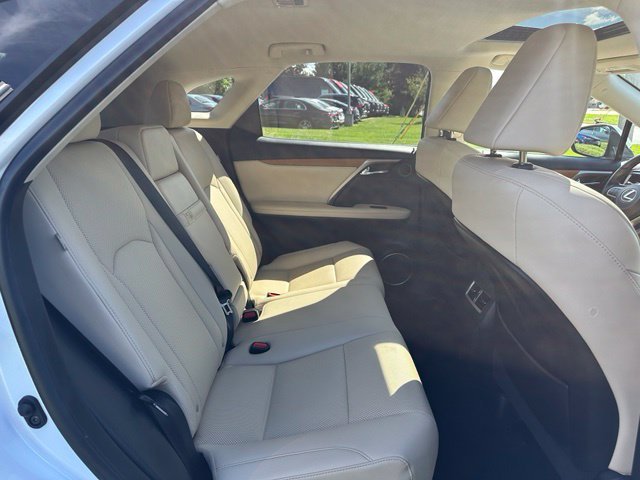 Used 2022 White Lexus 450h image 23