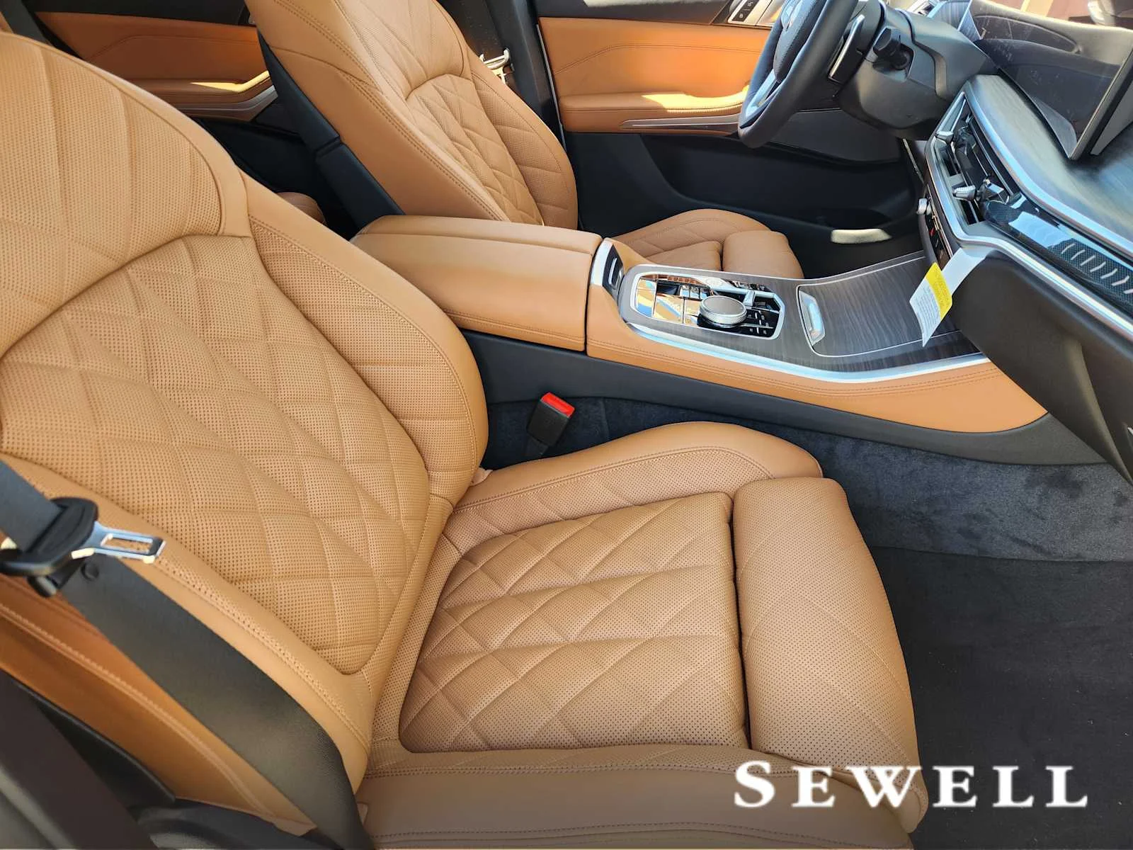New 2026 Mineral White Metallic BMW sDrive40i image 5