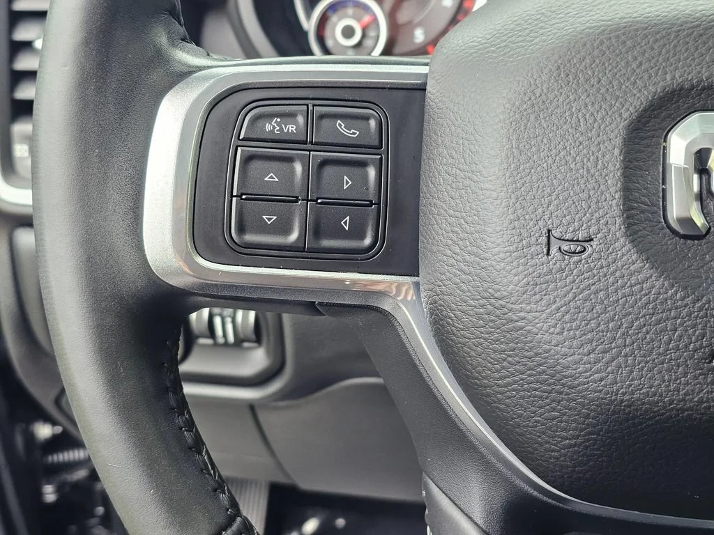 Used 2019  Ram Laramie image 27