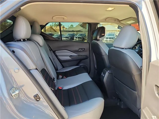 Used 2024 Brown Nissan SR image 12