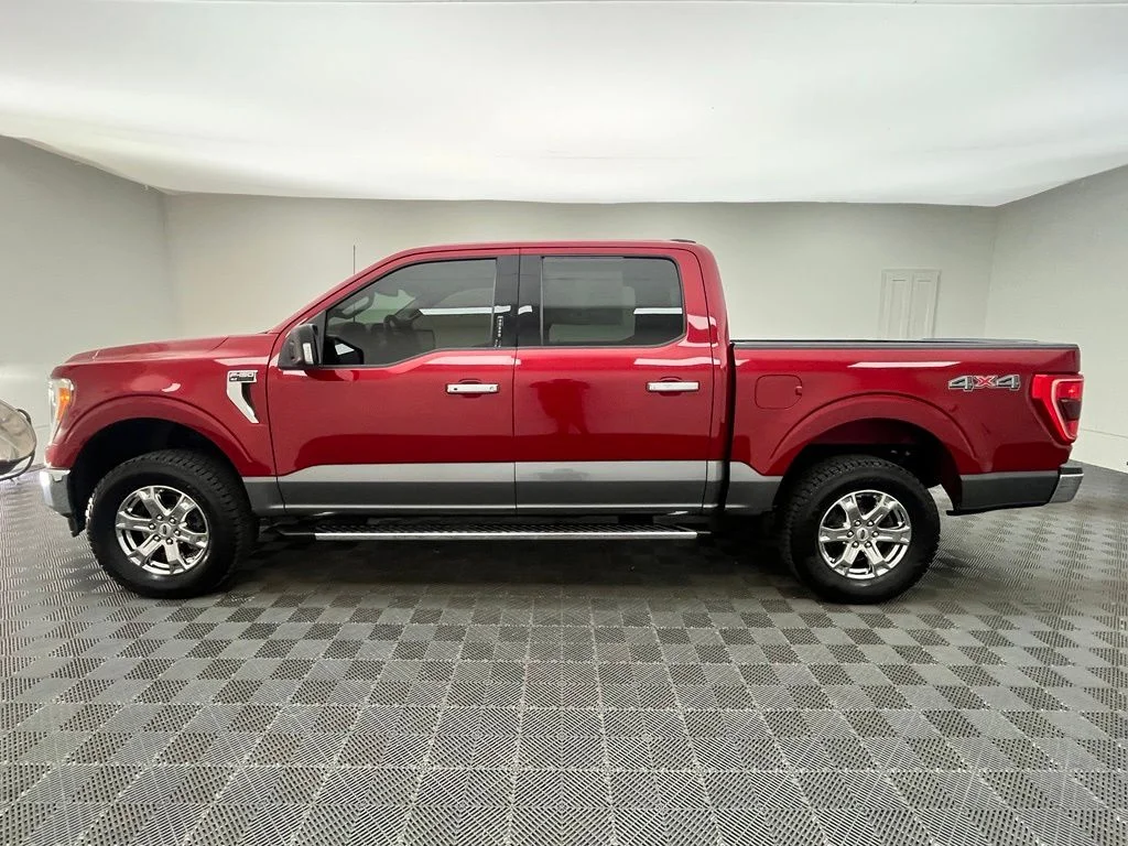 Used 2021  Ford XLT image 12