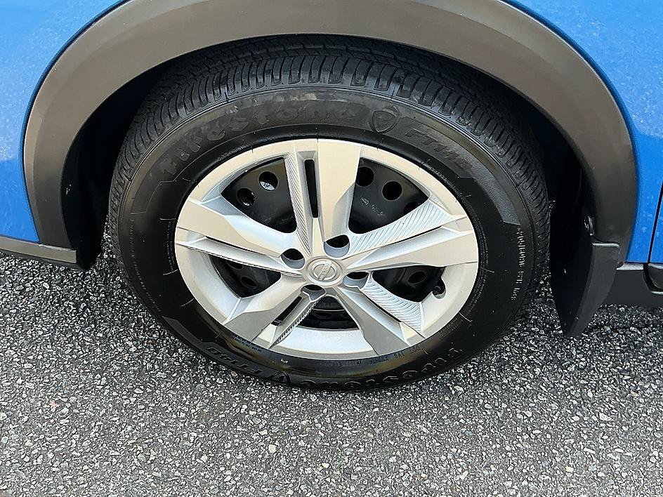Used 2025 Electric Blue Metallic Nissan S image 10