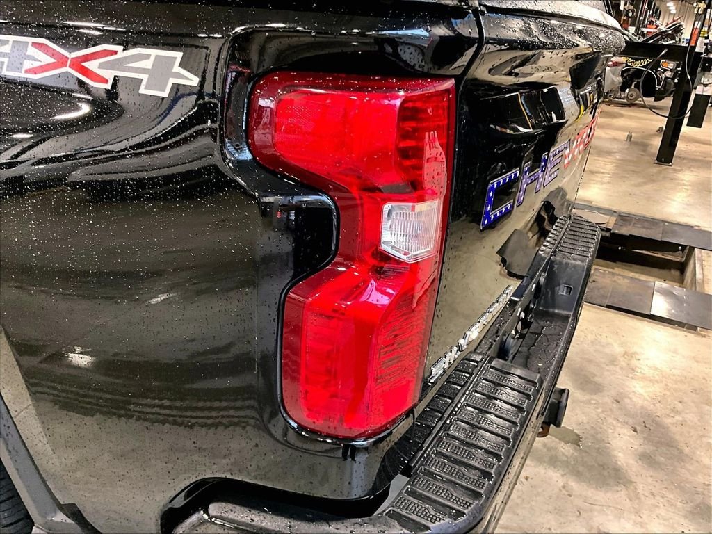 Used 2022 Black Chevrolet Custom image 35
