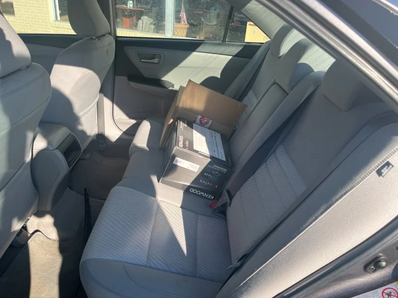 Used 2015 Gray Toyota LE image 10