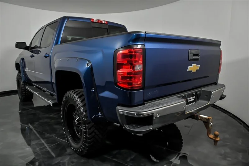 Used 2015 Deep Ocean Blue Metallic Chevrolet LT Z71 image 7