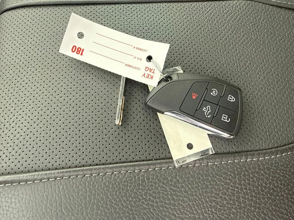 Used 2025 Silver GMC Denali image 15