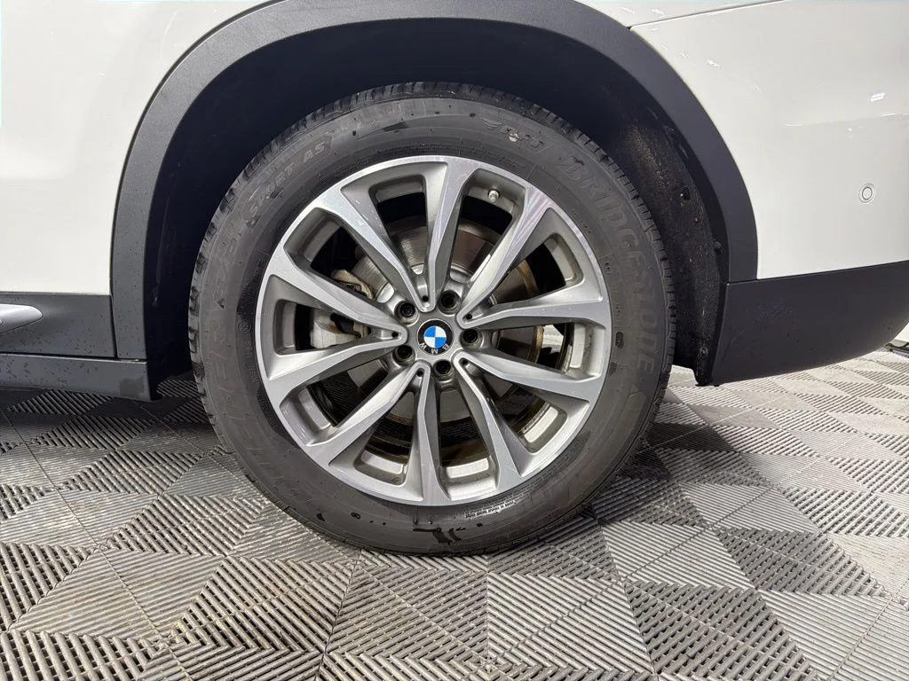 Used 2019 Alpine White BMW xDrive30i image 10