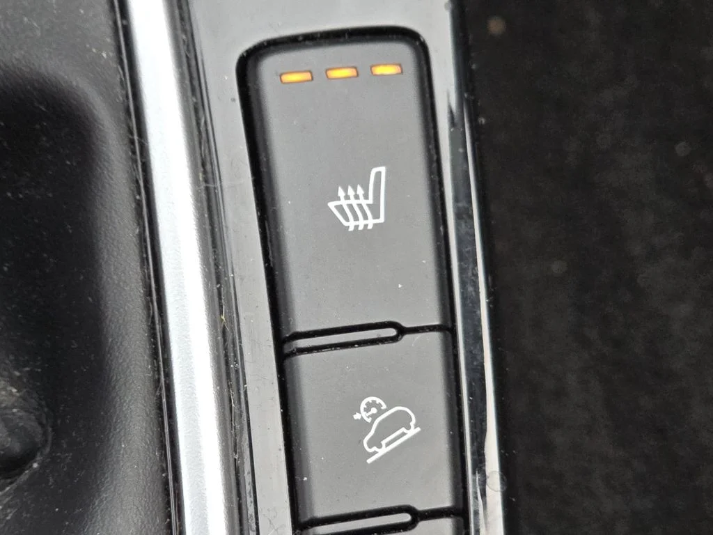 Used 2024 Black Kia EX image 5