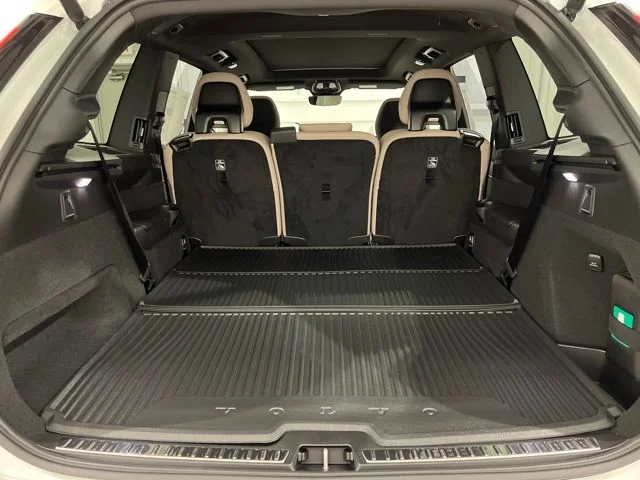 New 2026 Crystal White Volvo Plus image 23